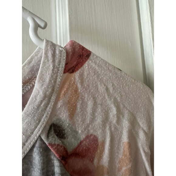 Sweet Claire women’s size medium floral top - Picture 7 of 9
